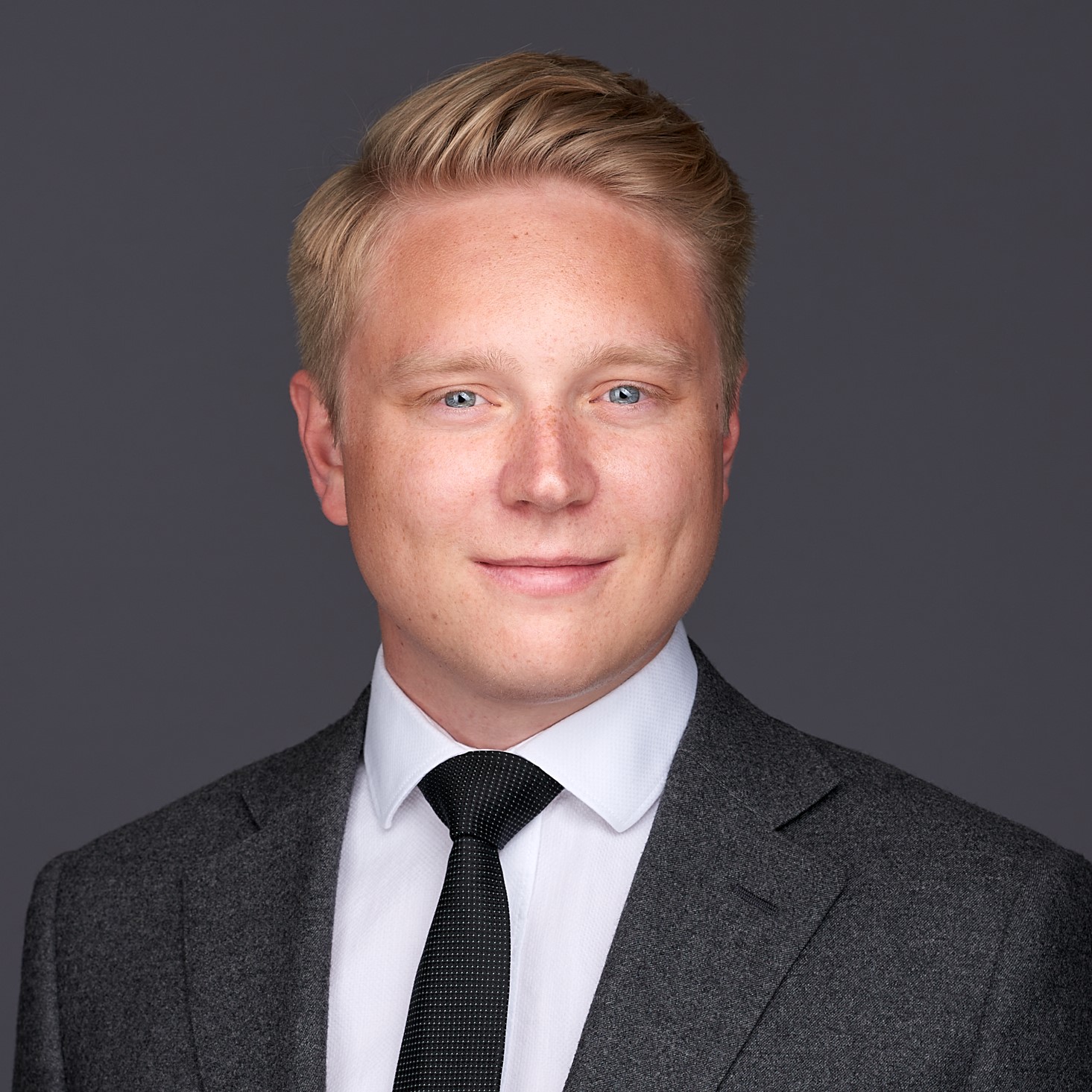 Frederik Bröker</br>Portfolio Manager